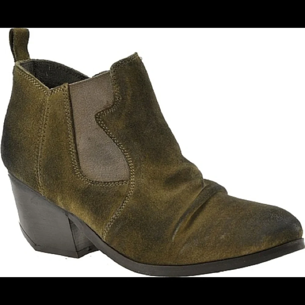 Coconuts by Matisse Natural Wilkins Suede Booties Women's Size 6.5 in Green